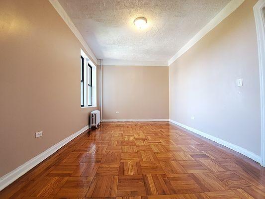 Foto del edificio - 2 bedroom in BRONX NY 10463