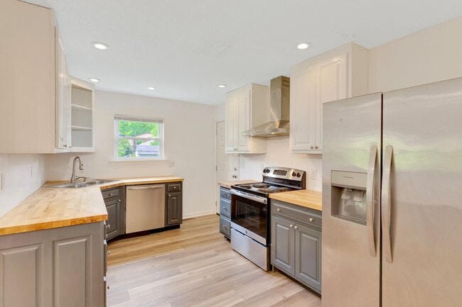 Building Photo - 4107 Cherryton Dr