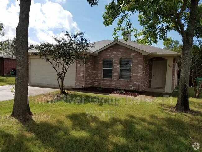 Building Photo - 9000 Seven Oaks Ln