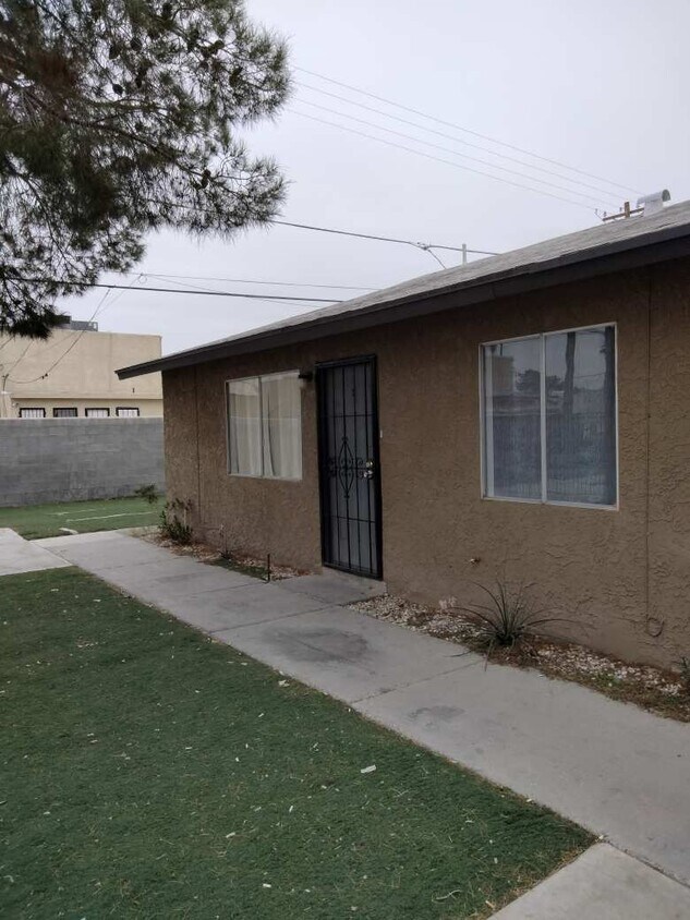 2149 Daley St Unit D, North Las Vegas, NV 89030 2149 Daley St North