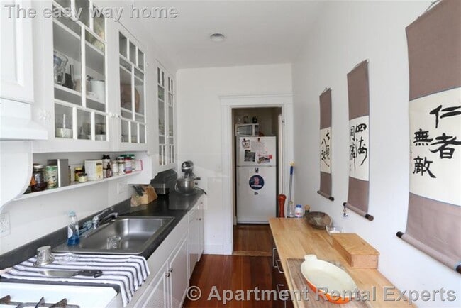 Building Photo - 13 Ellery St