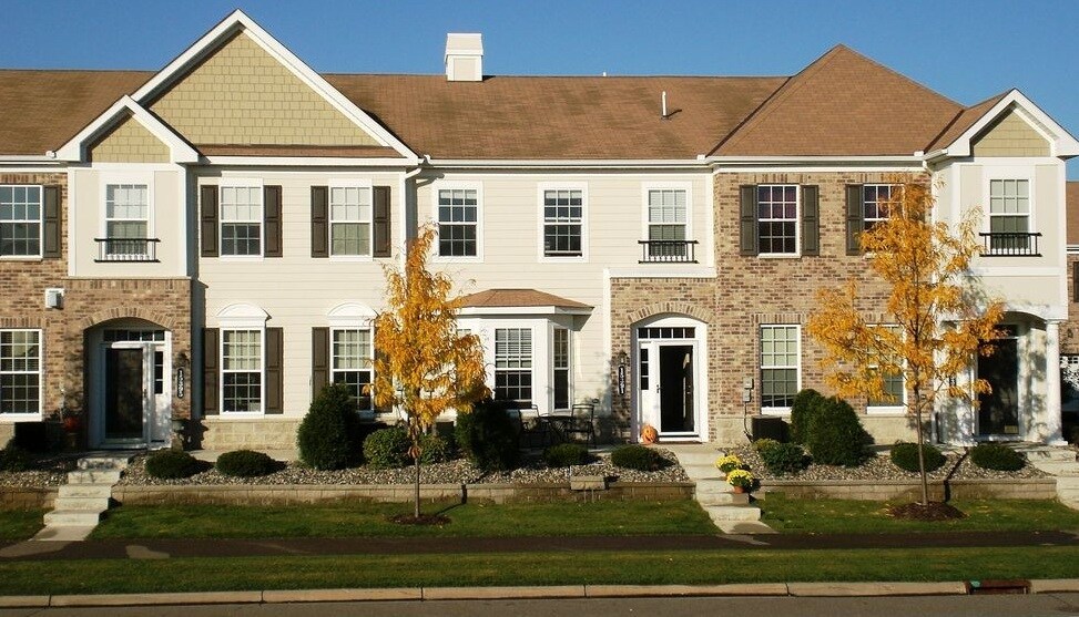 15319 Foliage Ave, Apple Valley, MN 55124 Townhome Rentals in Apple Valley MN