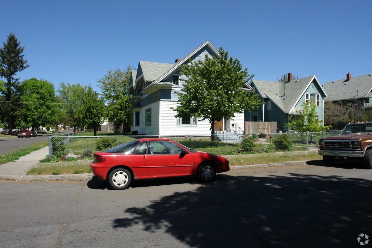 Foto del edificio - 1128 W Augusta Ave