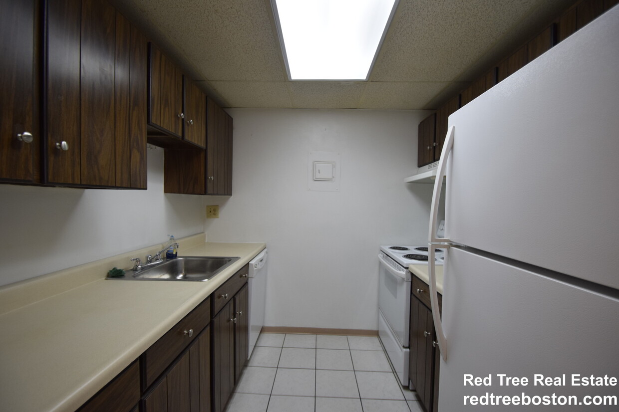 5056 Broadlawn Park Unit 307, Boston College, MA 02467 Condo for Rent in Boston College, MA