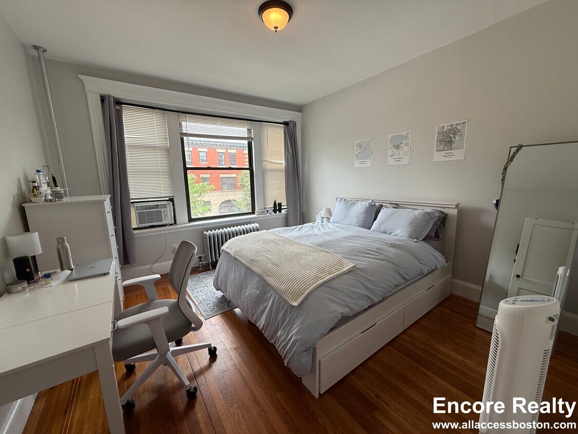 Foto principal - 175 Harvard St