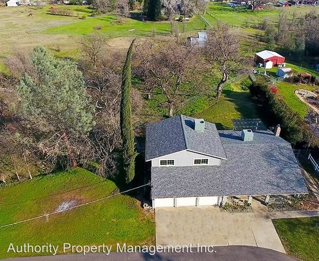 Primary Photo - 9893 Hillview Dr