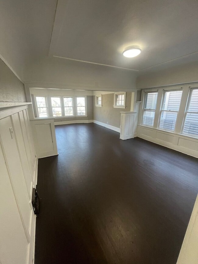 Building Photo - 2331-2333 N 44th St. (Duplex)(ACE PROPERTY)