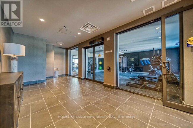 Photo du bâtiment - 95 Dundas St W