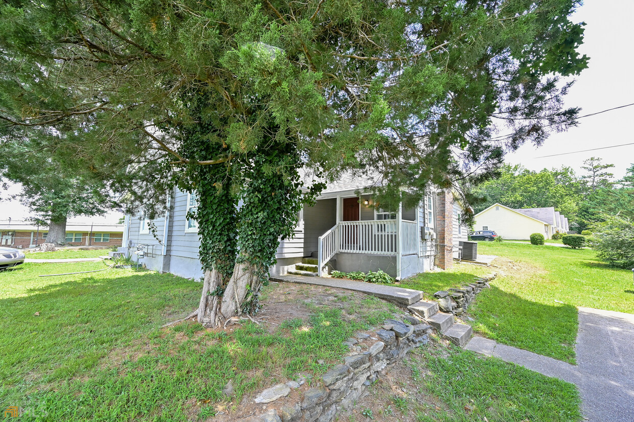 Primary Photo - 8212 Malone St