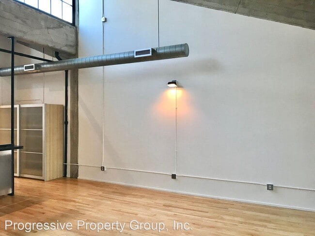 Building Photo - 2 br, 1 bath House - 245 5th Street, #313