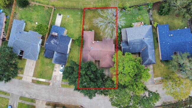 Foto del edificio - 527 Oakdale Dr