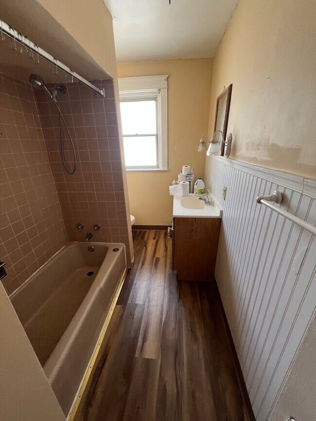 Foto del edificio - Large 4 Bedroom House