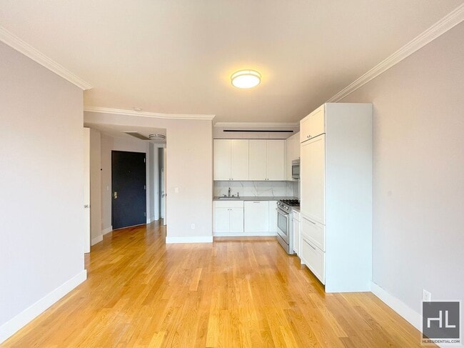 Foto del edificio - No fee 2 bed 2 bath with washer and dryer  - The Willard