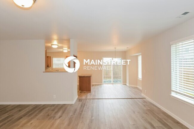 Building Photo - 3 Bedroom Pet-Friendly Home in Spanaway, WA with Main Street Renewal