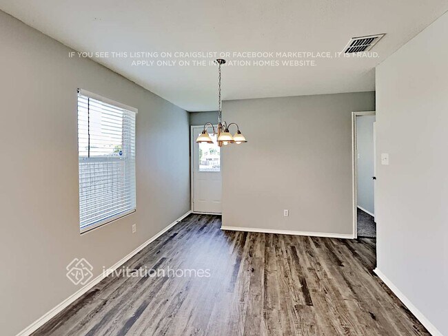 Building Photo - 4901 Waterford Dr