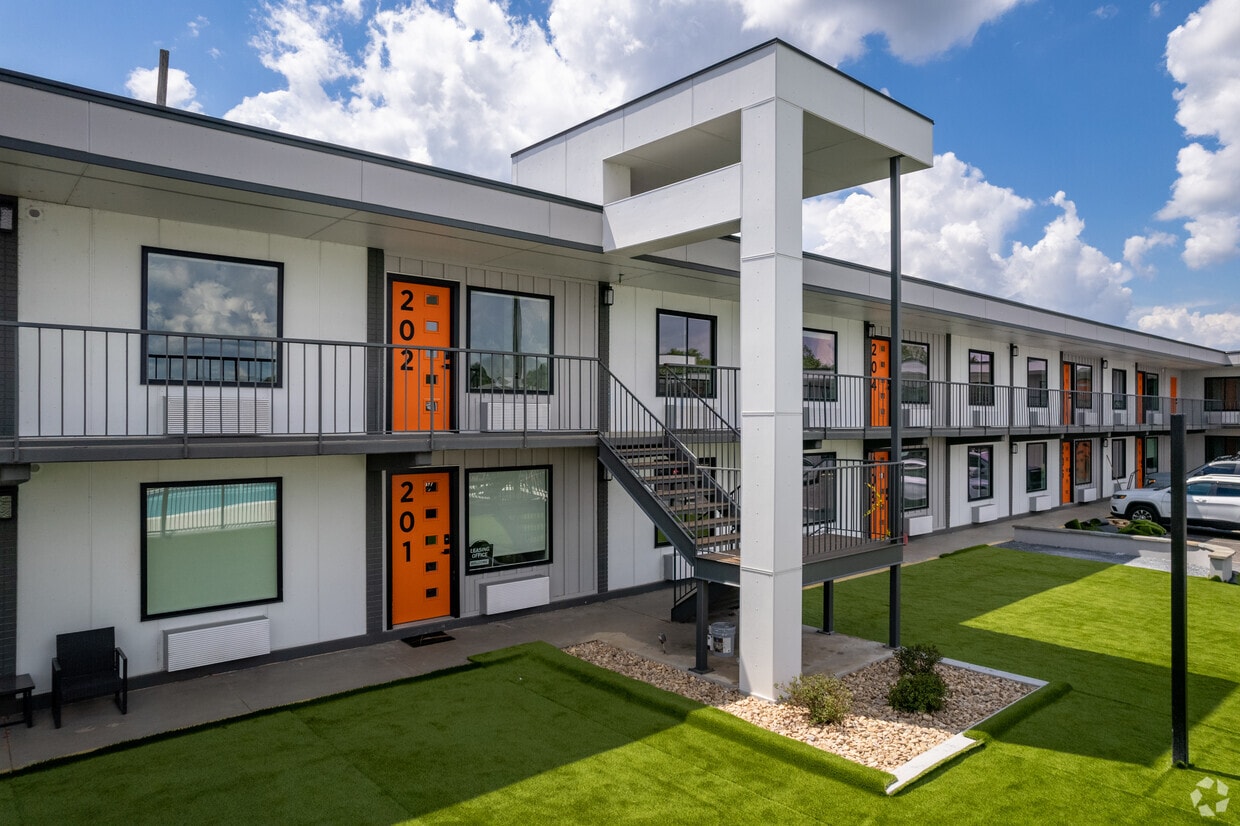 The Wayne Apartments 1500 Main St Lynchburg, VA