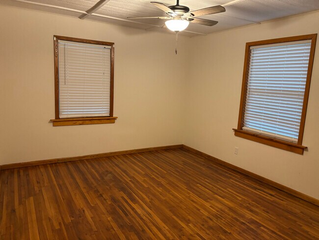 Foto del edificio - 9925 Muskrat Rd