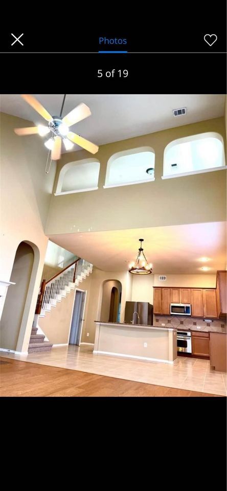 Foto del edificio - 11490 La Grange Dr