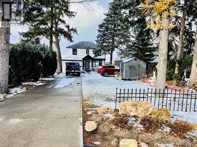 Building Photo - 11360 Riverside Dr E