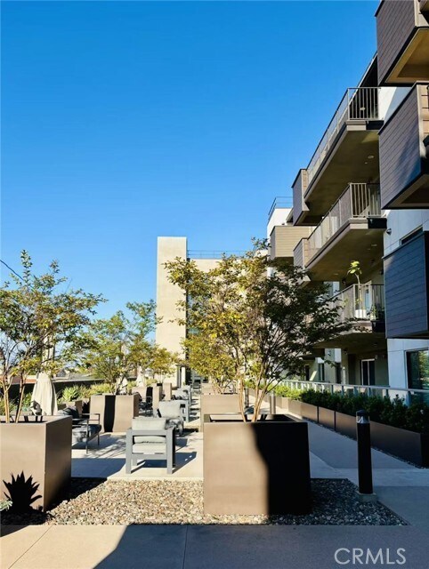 Foto del edificio - 419 N Chandler Ave
