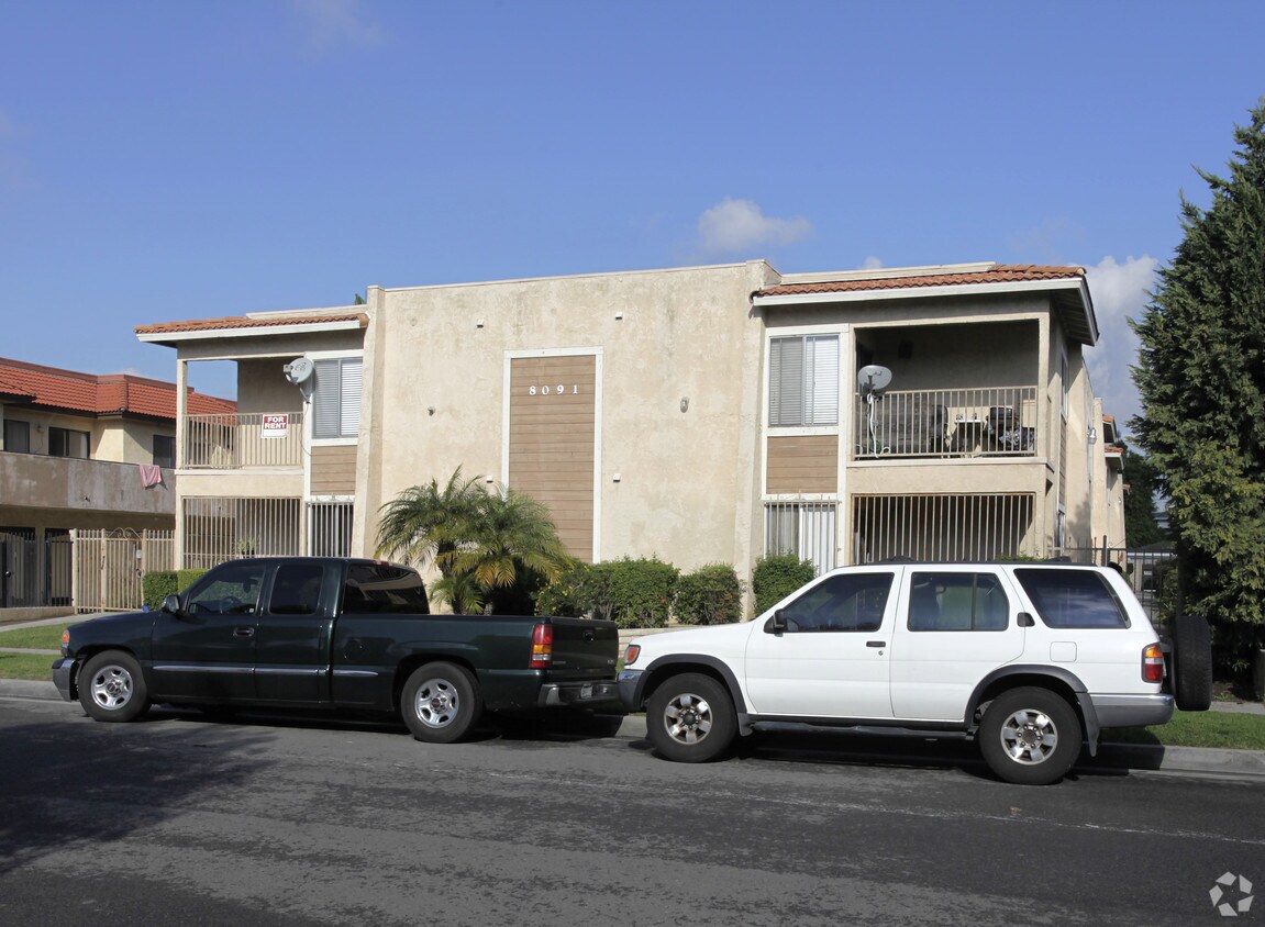 Foto del edificio - 8091 8th St