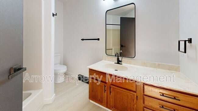 Foto del edificio - 205 E Arbor Ave