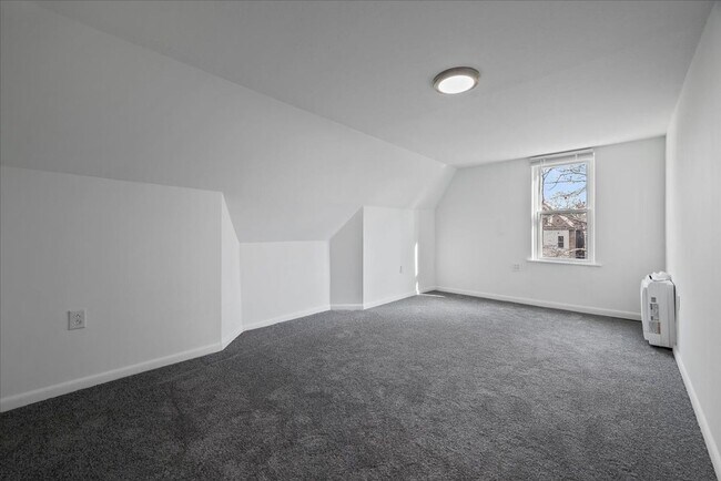 Photo - 612 N St Clair St Apartment