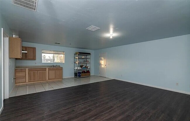 Foto del edificio - Very Comfortable 1 Bed 1 Bath House