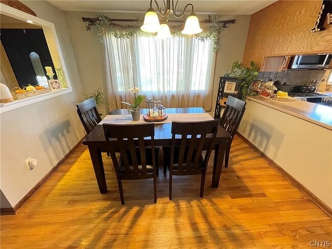 Foto del edificio - 3704 Allen Dr