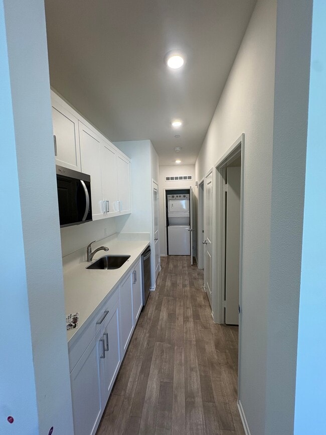 Building Photo - 30601 Corte Hermoso