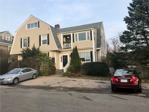 Building Photo - 31 Bayside Ave