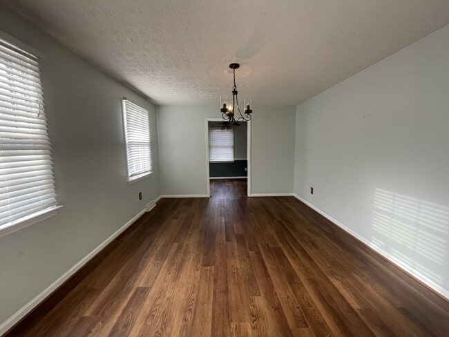 Photo - 270 Londonberry Rd House