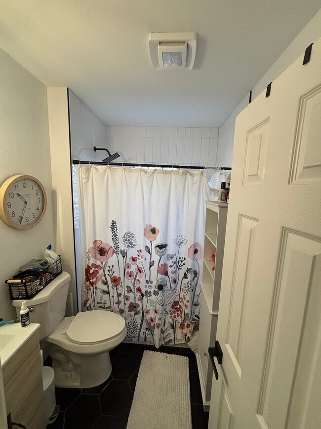 Foto del edificio - 3621 Potter St