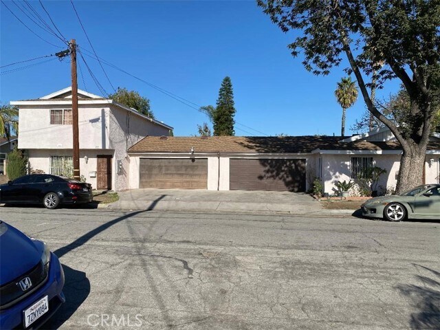 Building Photo - 9137 Greenleaf Ave