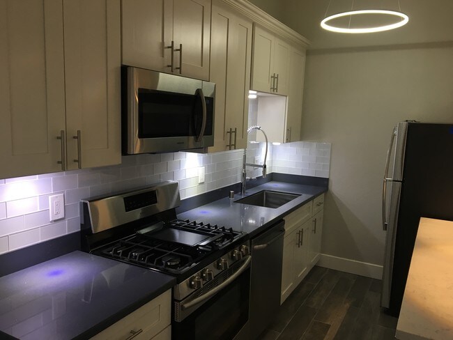 Foto del edificio - 3195 Alma St