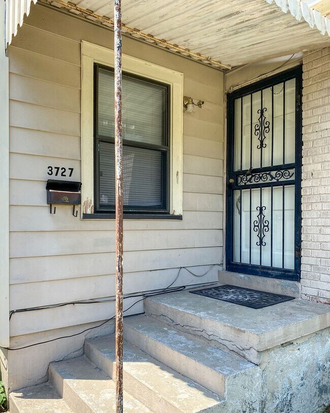 Photo - 1 bed, 1 bath (new appliances) in Berclair House