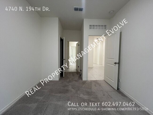 Foto del edificio - COME TOUR TODAY!