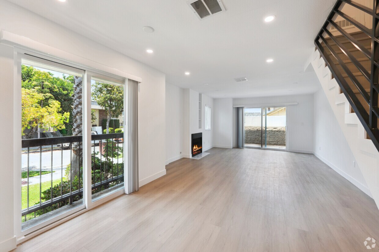 2 habitaciones, 2,5 baños - 623 W Dryden St