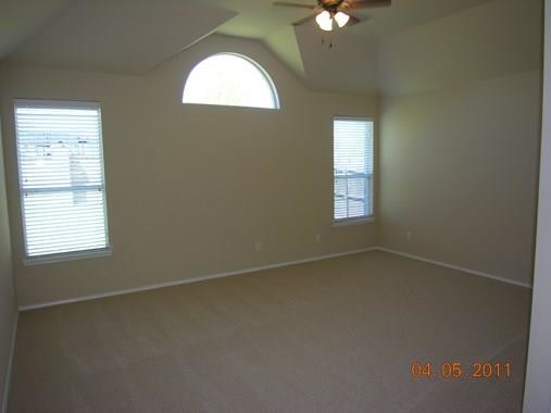 Foto del edificio - 5541 Crimson Oaks Dr