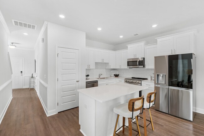 Foto del edificio - Oak Grove Townhomes