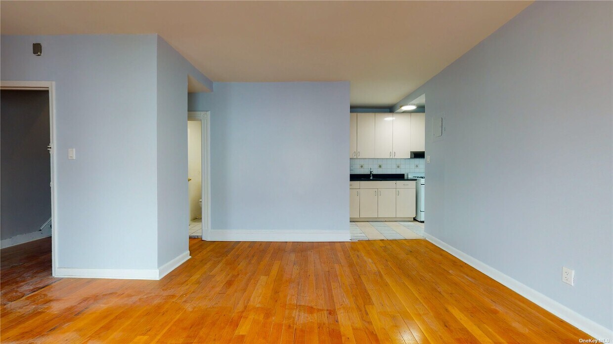 Primary Photo - 102-24 134th St