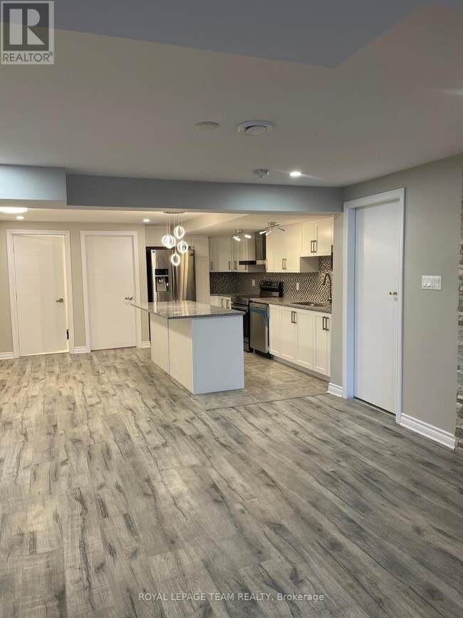 Building Photo - 631 Eagle Crest Heights