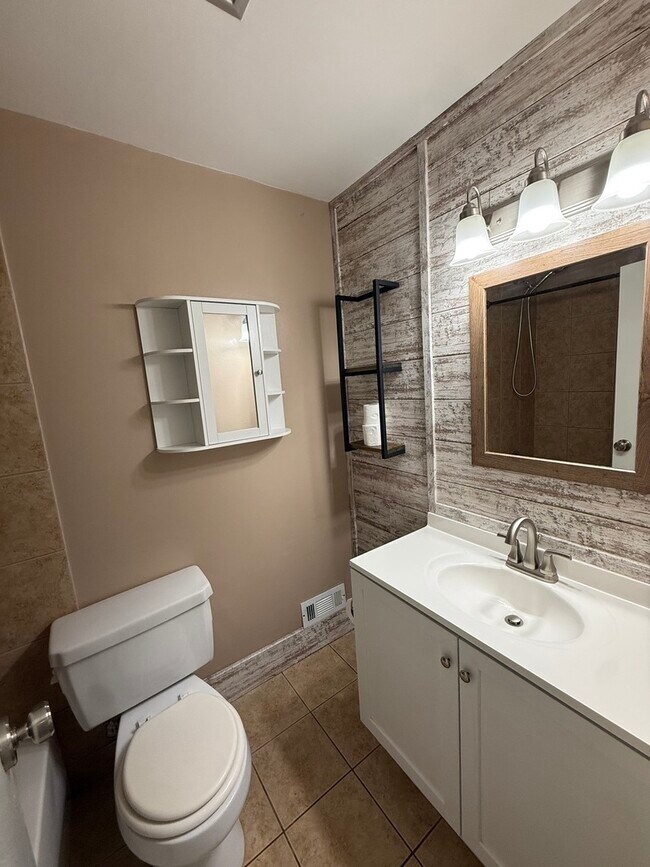 Foto del edificio - 6000 Oakwood Dr