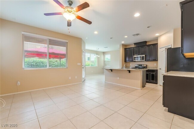 Foto del edificio - 7645 Lots Hills Dr