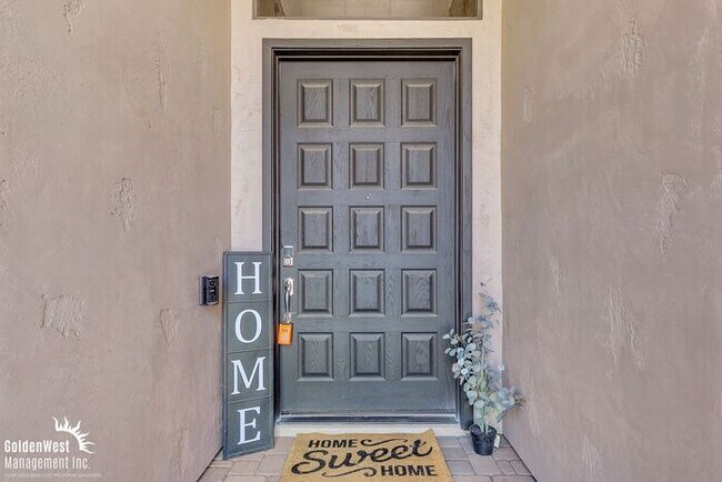 Foto del edificio - Modern 3bdm 3ba Home with Stylish Upgrades