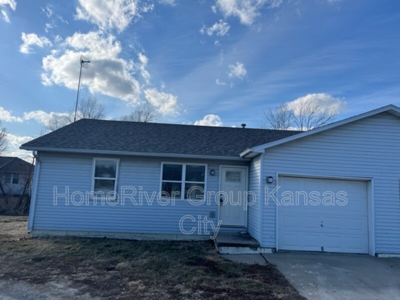 Primary Photo - 806 Wolf Dr