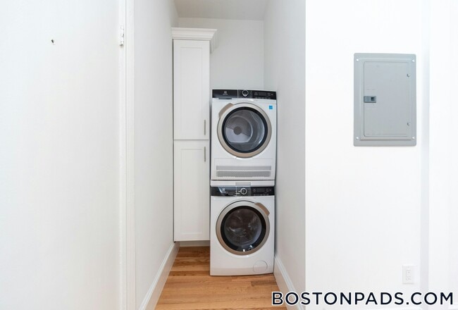 Foto del edificio - 175 Hemenway St