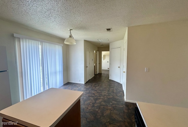 Building Photo - 4 br, 2.5 bath House - 3109 Pinehurst Ct