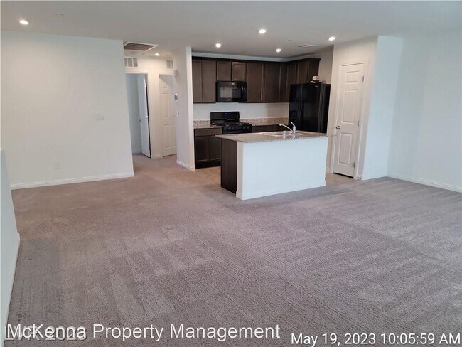Building Photo - 3 br, 2 bath House - 4628 Dover Straight St