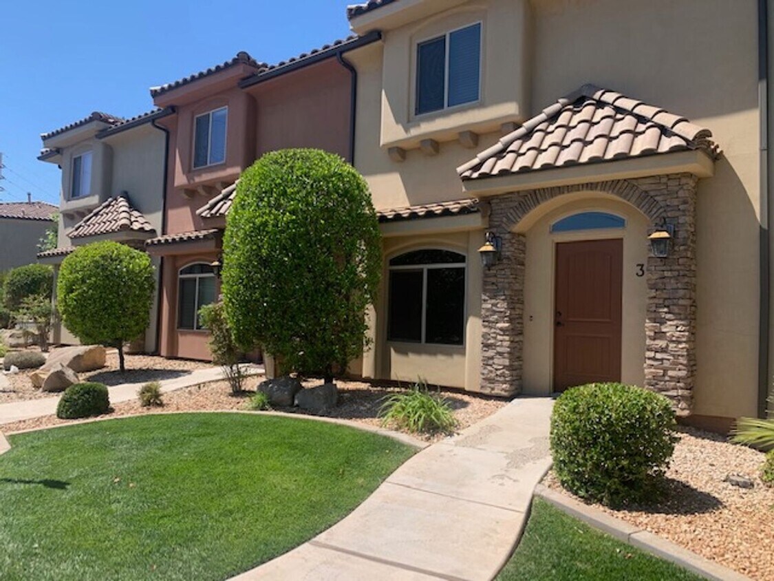 Primary Photo - Gorgeous St. George Townhome